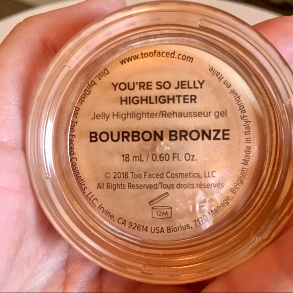 Too Faced You’re So Jelly Highlighter - Picture 3 of 4